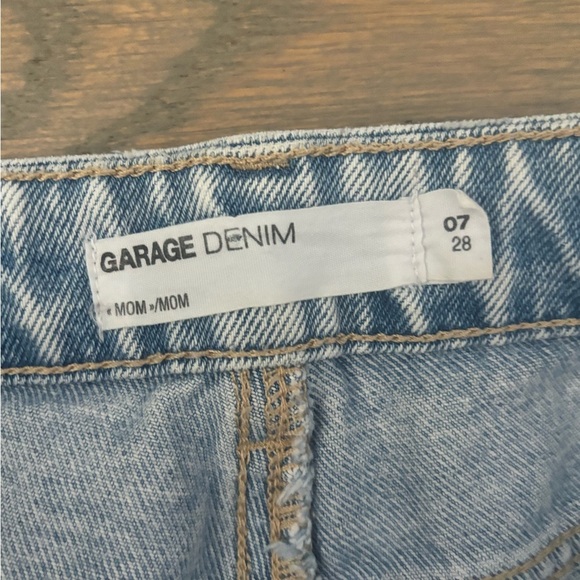 Garage  jeans, women’s size 07, baggy, light wash, distressed - Picture 3 of 3